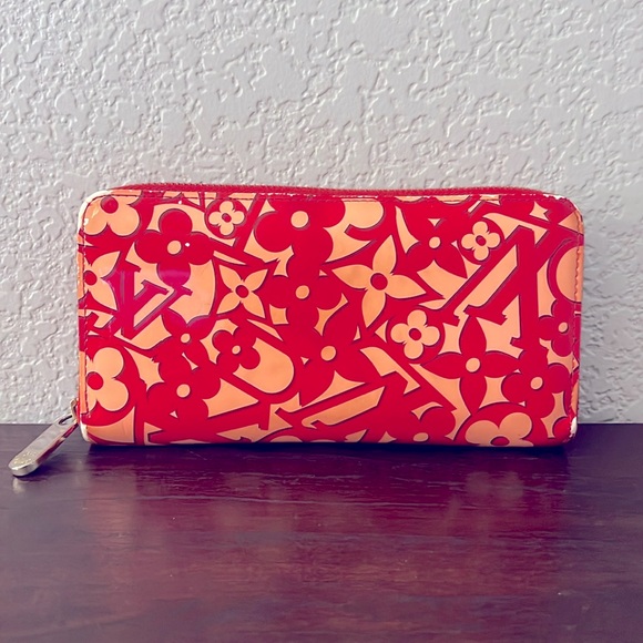 LV LIMITED EDITION LOUIS VUITTON SWEET MONOGRAM VERNIS ZIPPY WALLET- AS IS - Picture 5 of 15